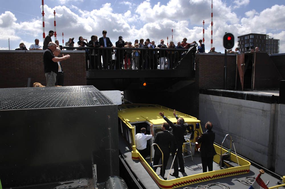 SLUIS OFFICIEEL GEOPEND