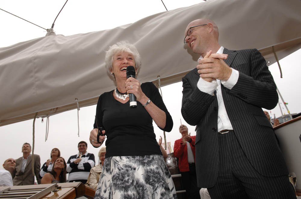 Haven officieel geopend door minister Cramer van VROM