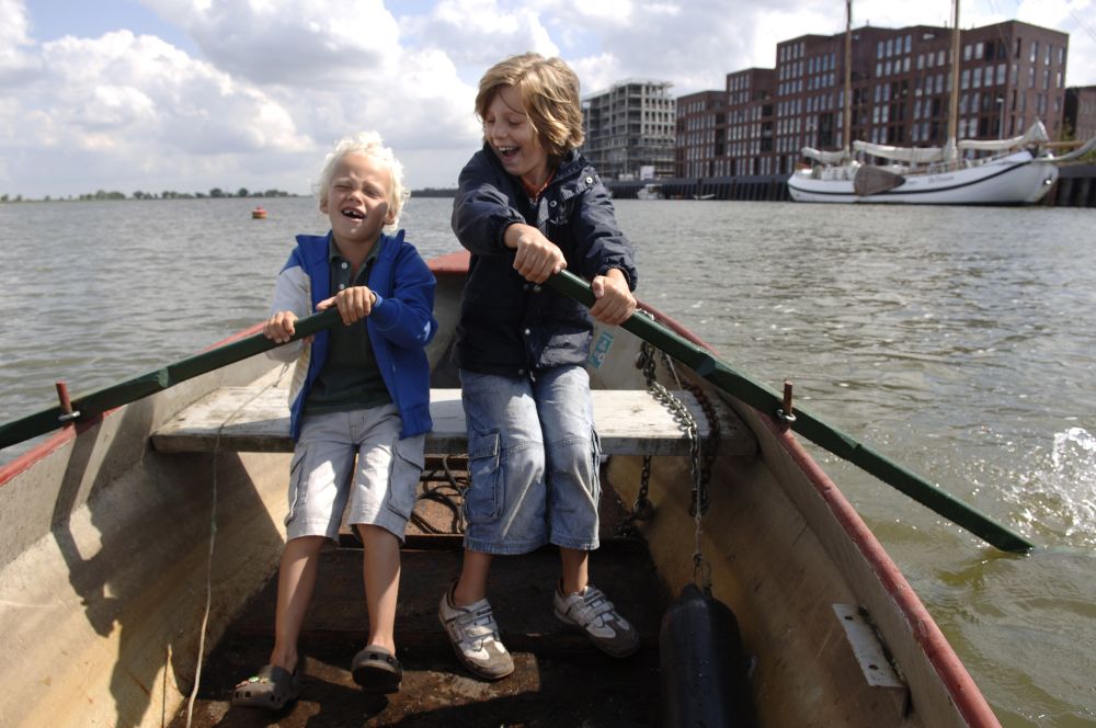 Vaargeulen rondom IJburg uitgediept