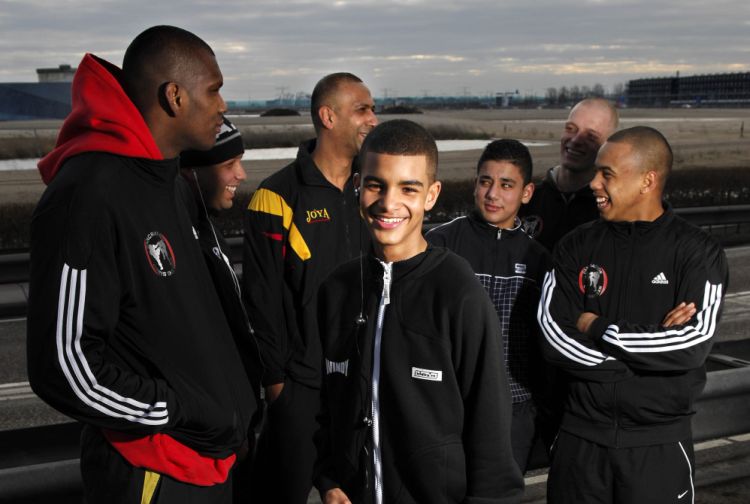 Kickbokskampioen op de Schellingwouderbrug