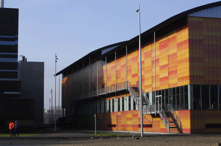 Apekooien in sportcentrum Science Park