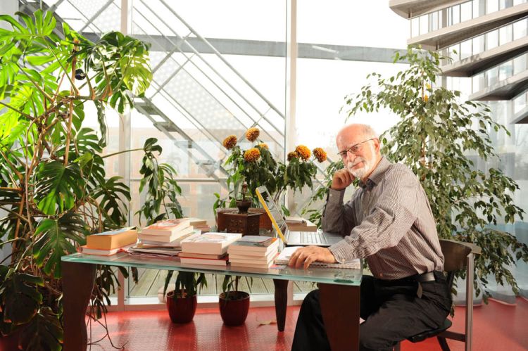 Met pensioen? IJburger schrijft handboek