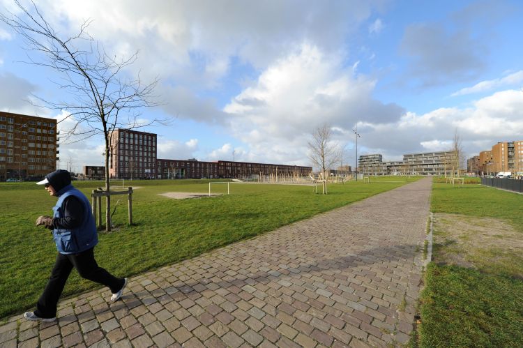 Speeltuin Van Goghpark opent, asfaltpad komt