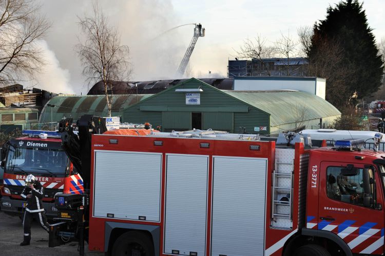Flinke brand Zeeburgereiland