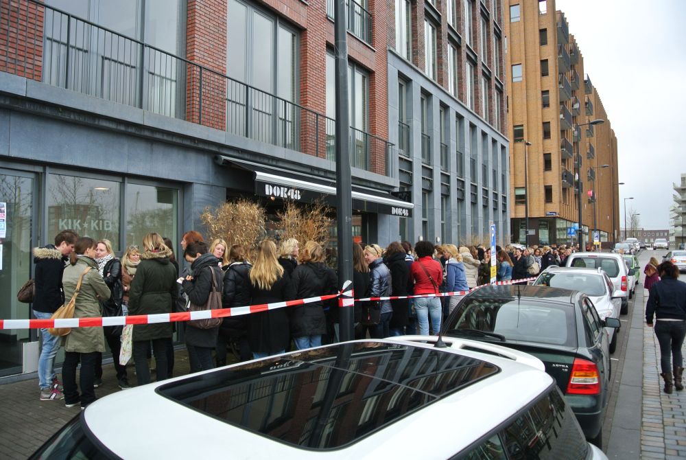 In de rij voor Kik-Kid