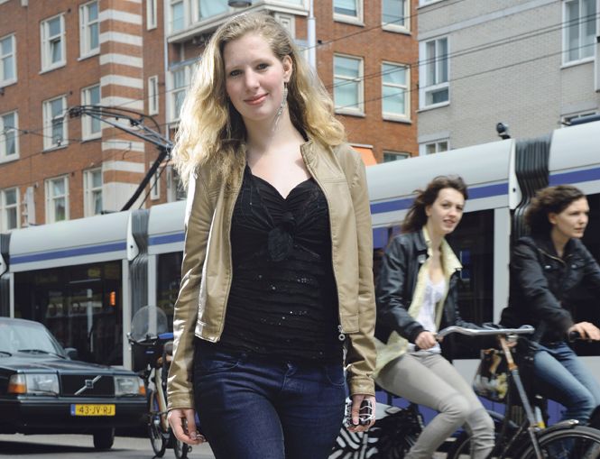 Xynthia (19): Een aardig meisje uit de buurt