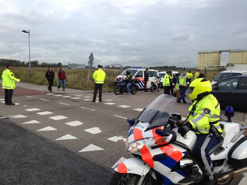 Grootscheepse controleactie Zeeburgereiland