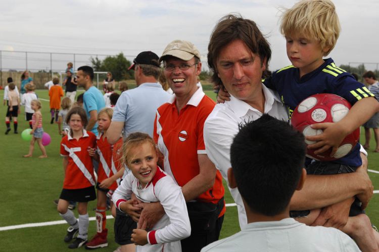 Reacties op voorlopige parkeeroplossing sportpark IJburg, sportclubs kunnen stapje maken