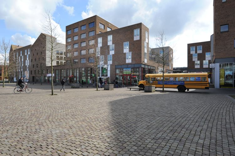 4 mei viering Joris Ivensplein