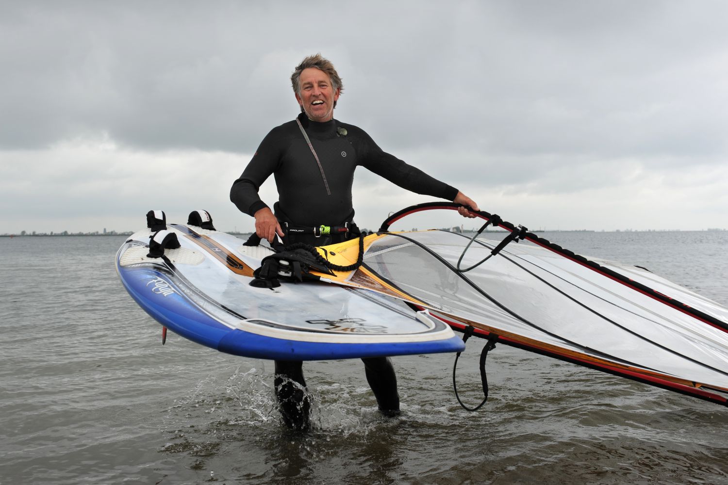 Genoeg wind om te surfen
