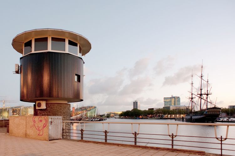 Schaalmodellen brugwachtershuisjes bij ARCAM