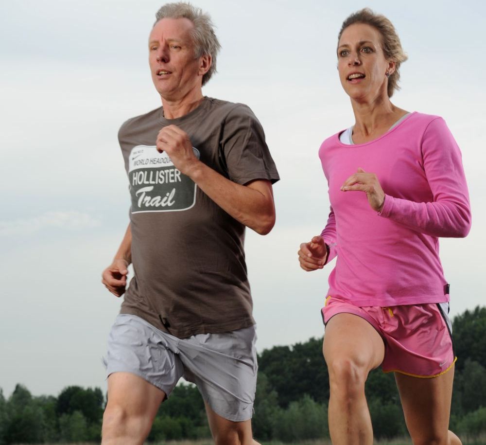 Sportieve helden zwemmen in het Marsdiep en lopen door Zuid-Afrika