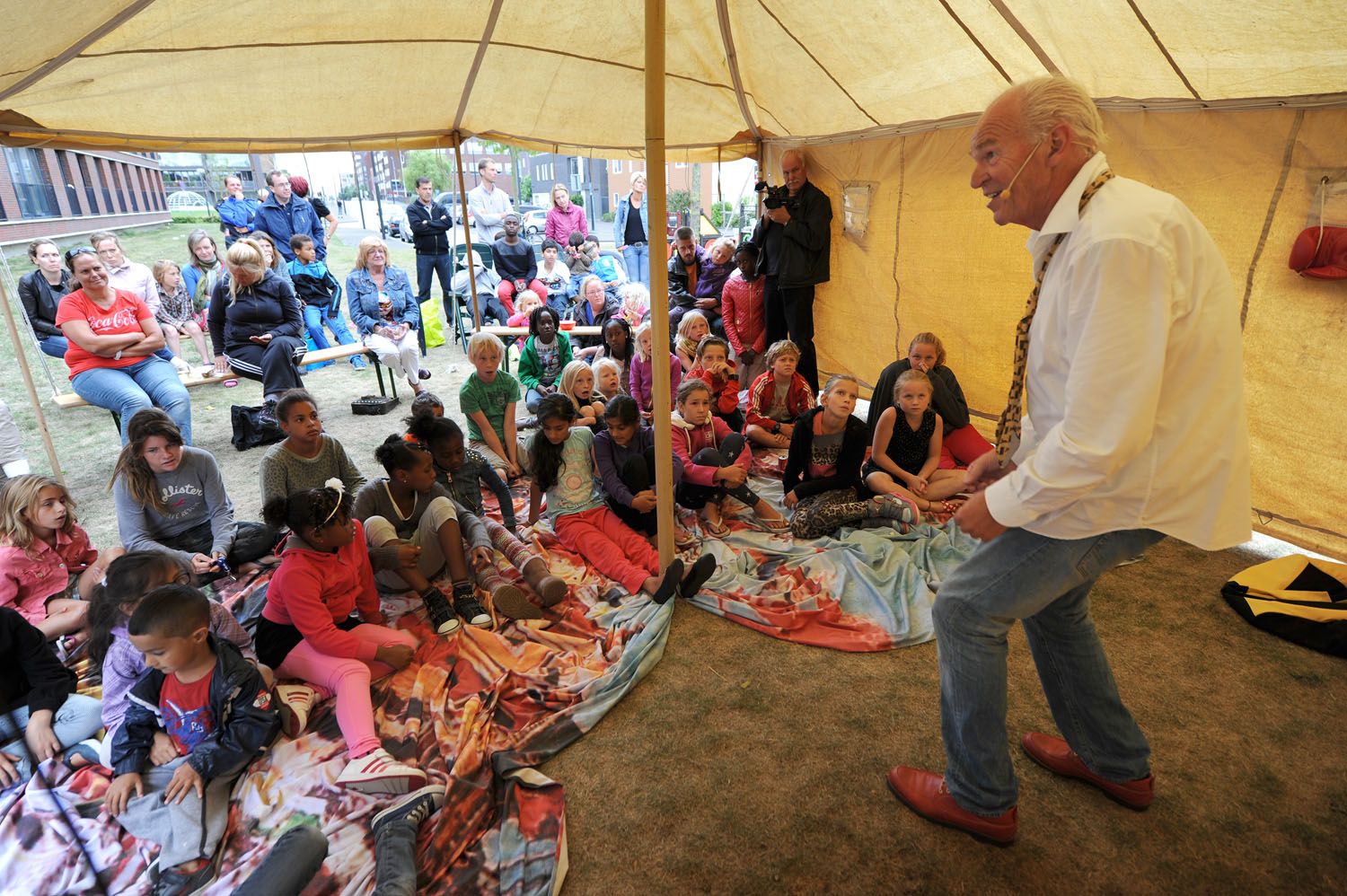 Peter Faber speelt voor de buurt