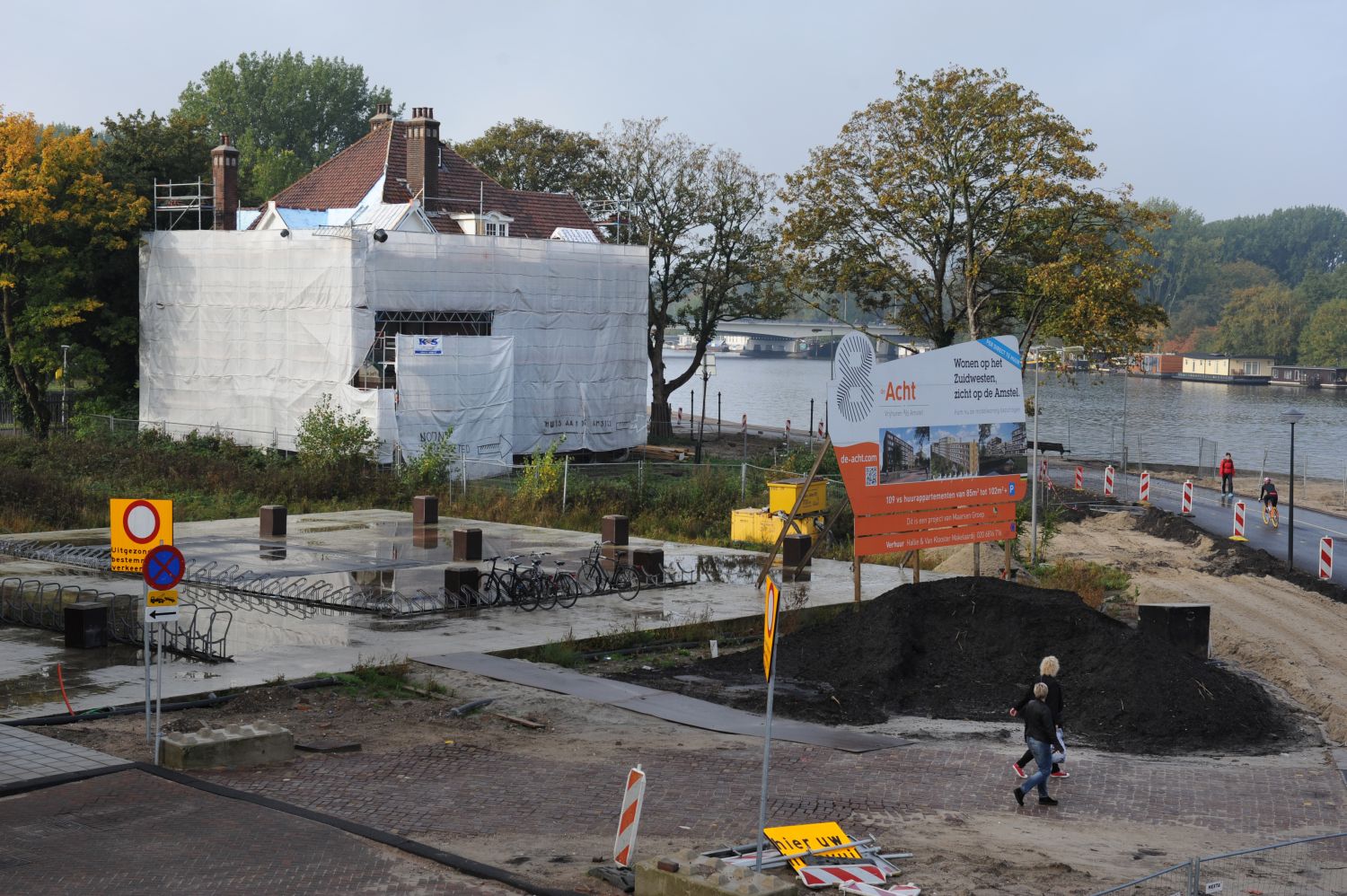 Nieuw café aan de Amstel