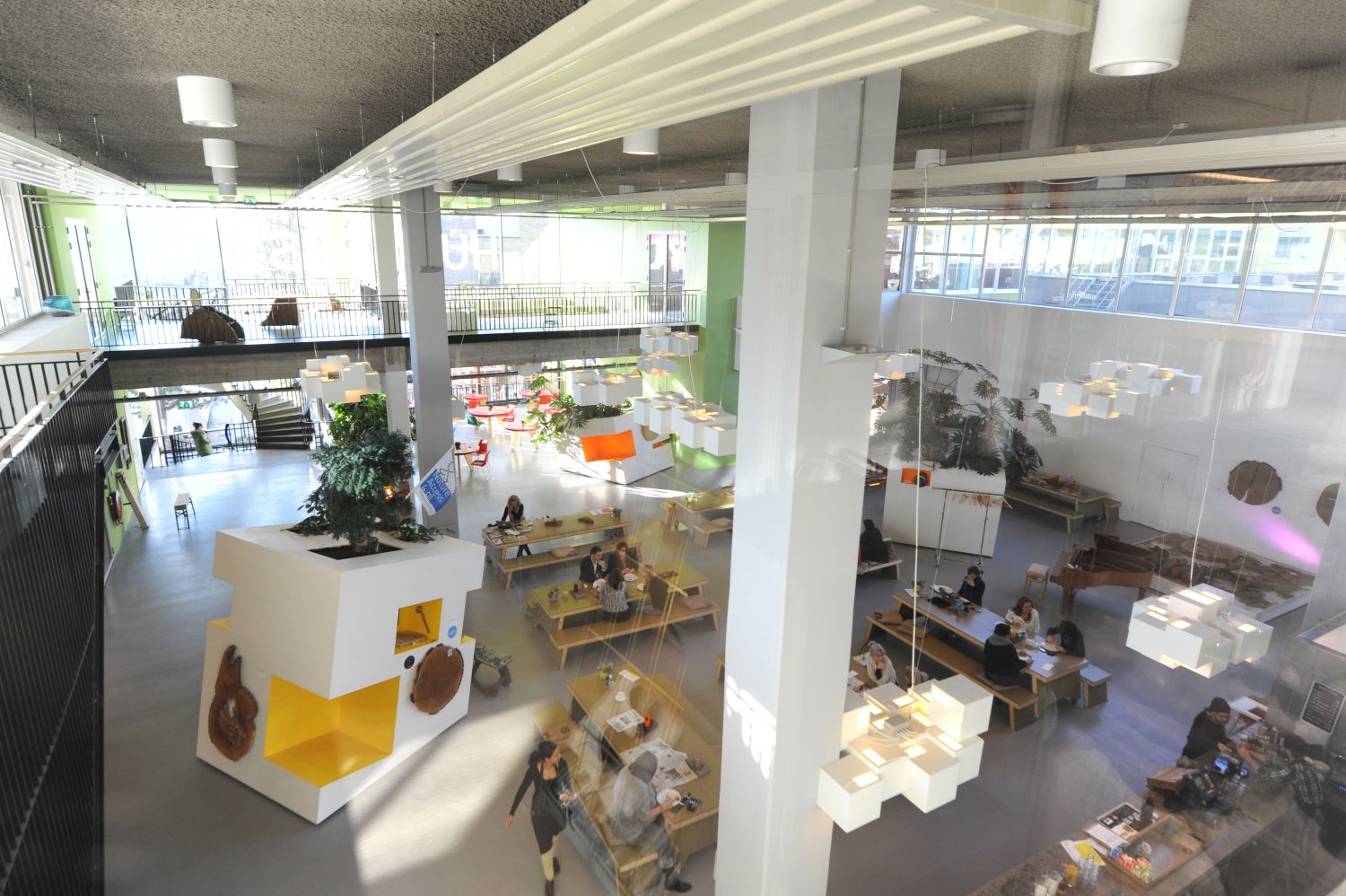 Huygens’dok in een opmerkelijk gebouw