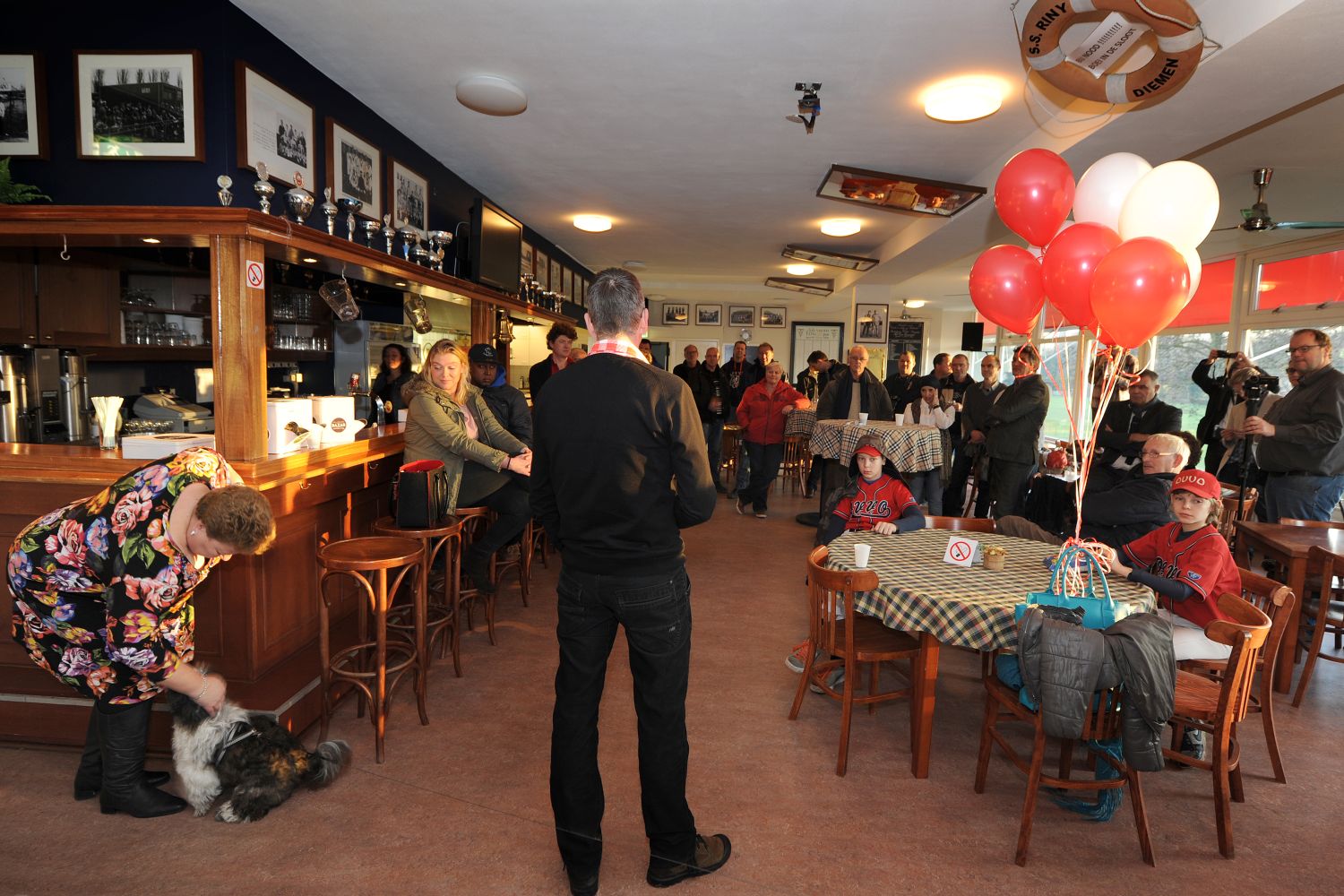 Eerste paal voor clubhuis OVVO