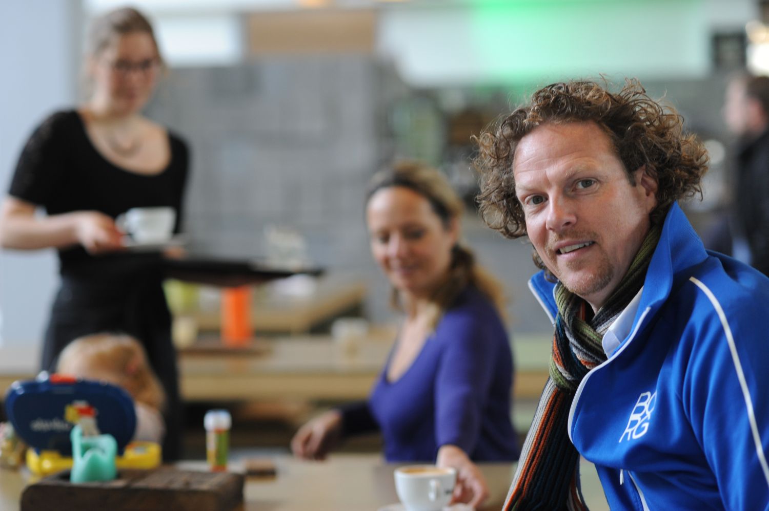 Rood, de kleur van de solidariteit (én van de liefde)