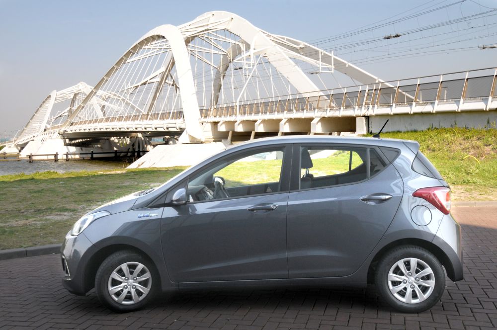 Op de brug: Hyundai i10, ‘een voorbeeldig bochtengedrag’