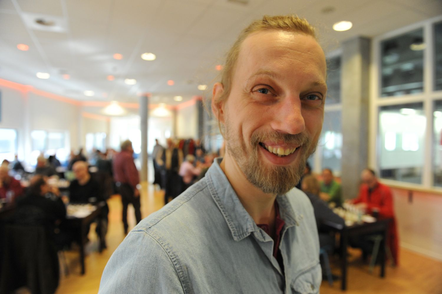 Schaakliefhebber begint spelletjesclub in sportcafé IJburg College