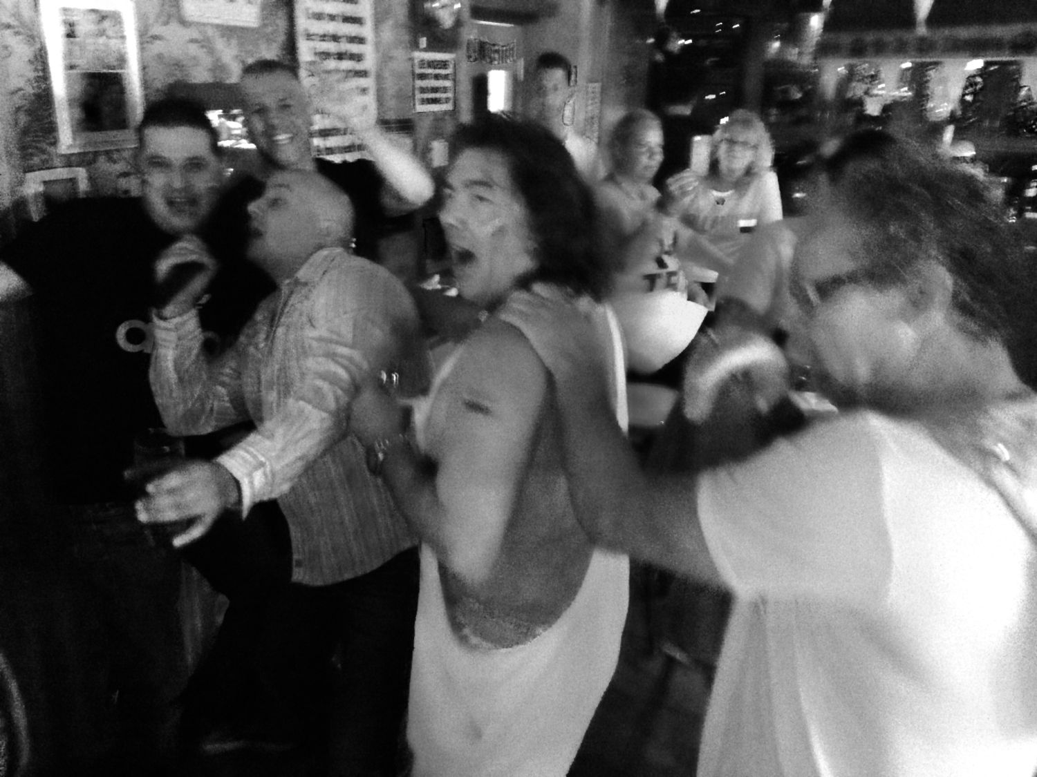 Vrijmibo met levenslied aan een oude zeedijk…