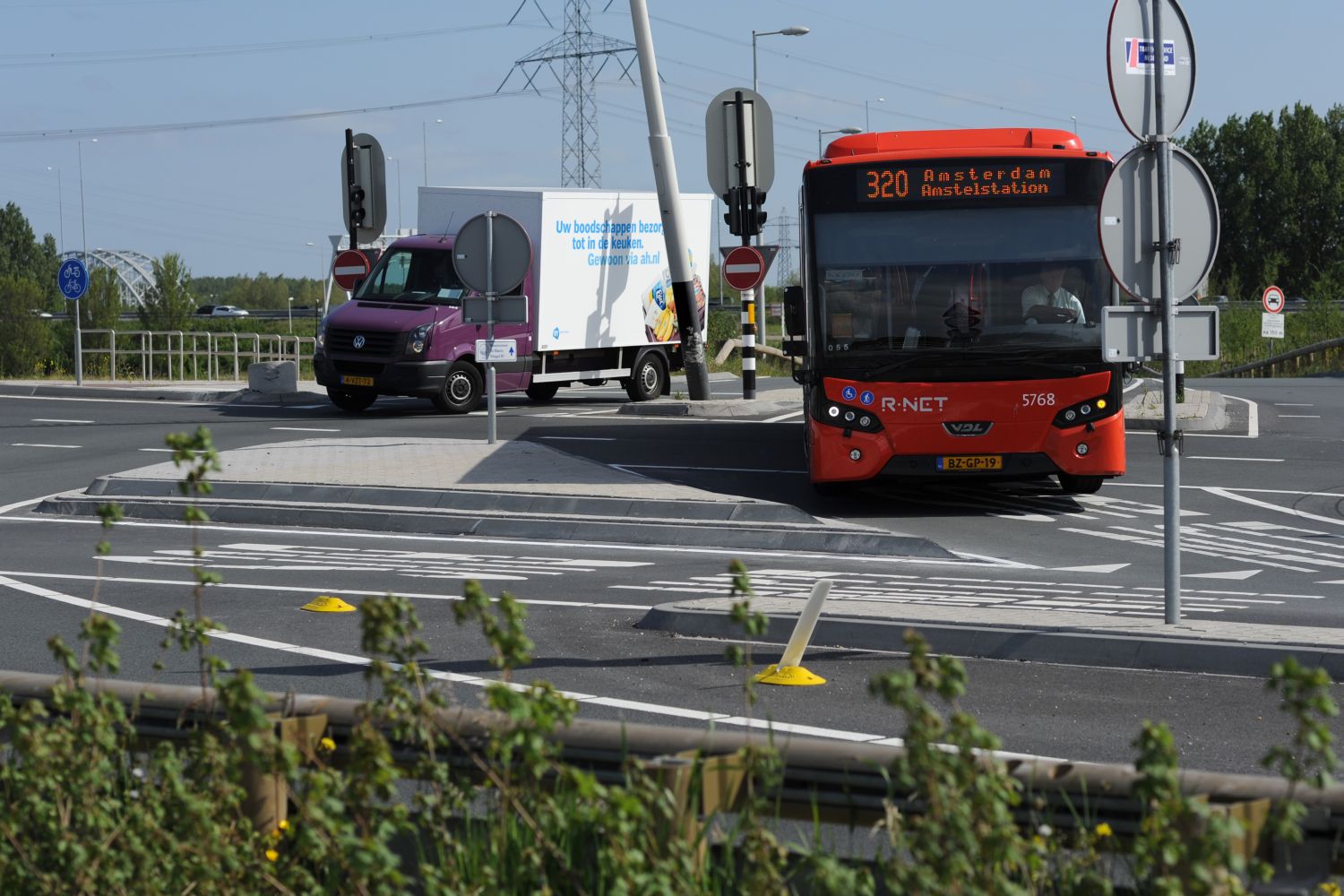 Korte verbinding IJburg-Muiderbrug bemoeilijkt