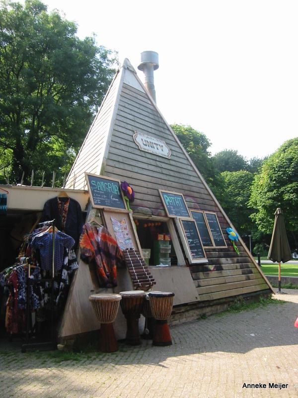 Vermoeden van asbest in Kiosk De Piramide Oosterpark