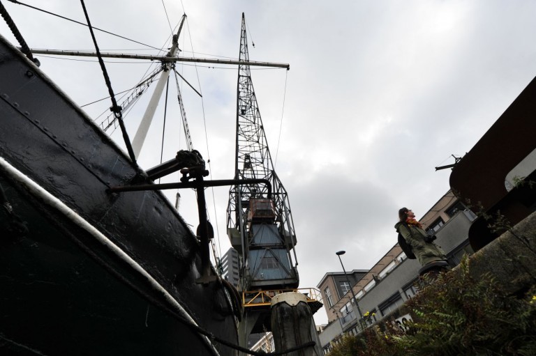 Havenkraan KNSM-eiland omgebouwd tot hotel