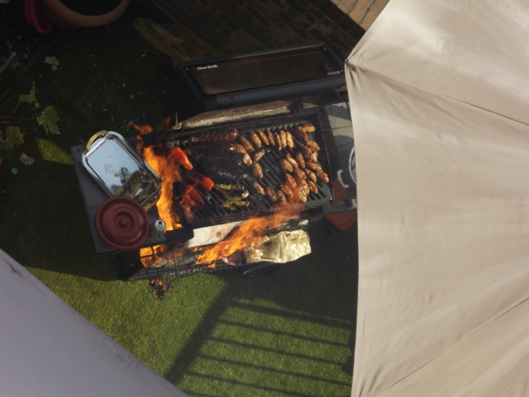 Brandweer blust barbecue Insulindeweg