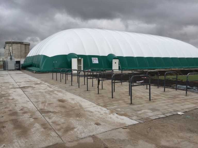 Opblaasbare sporthal Zeeburgereiland