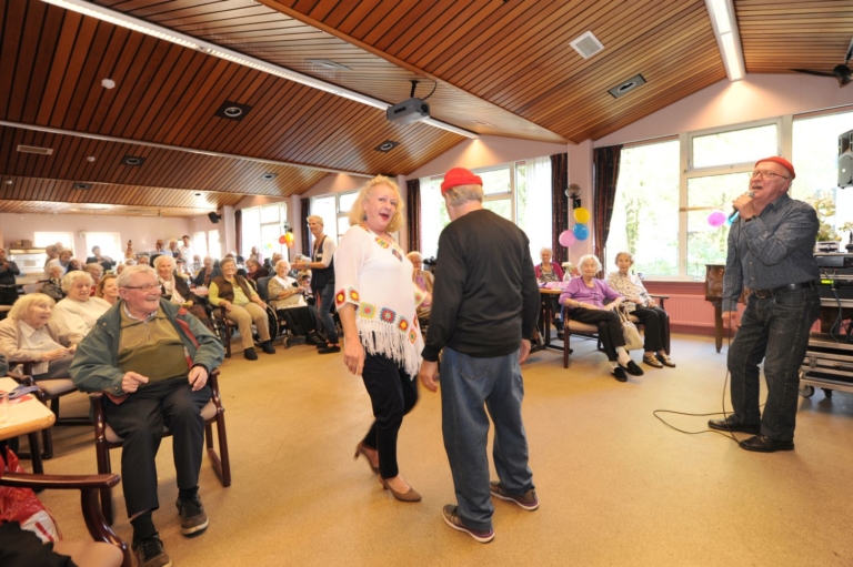 Jubileum De Open Hof met expositie en Harry Slinger