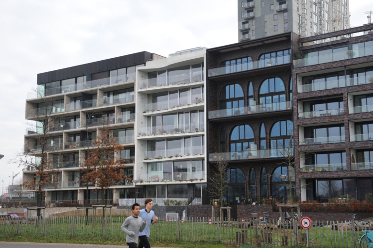 ‘Maar waarom moeten ramen altijd recht zijn?’