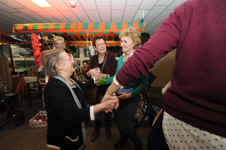 ‘Vrijwilligers brengen de wereld naar binnen’