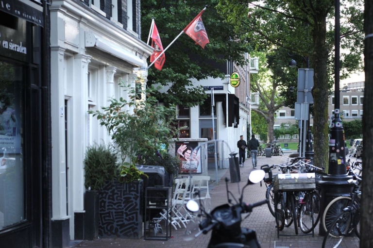 De Dappermarkt, het afvalputje van Oost. ‘Als ik iets zeg, krijg ik problemen’