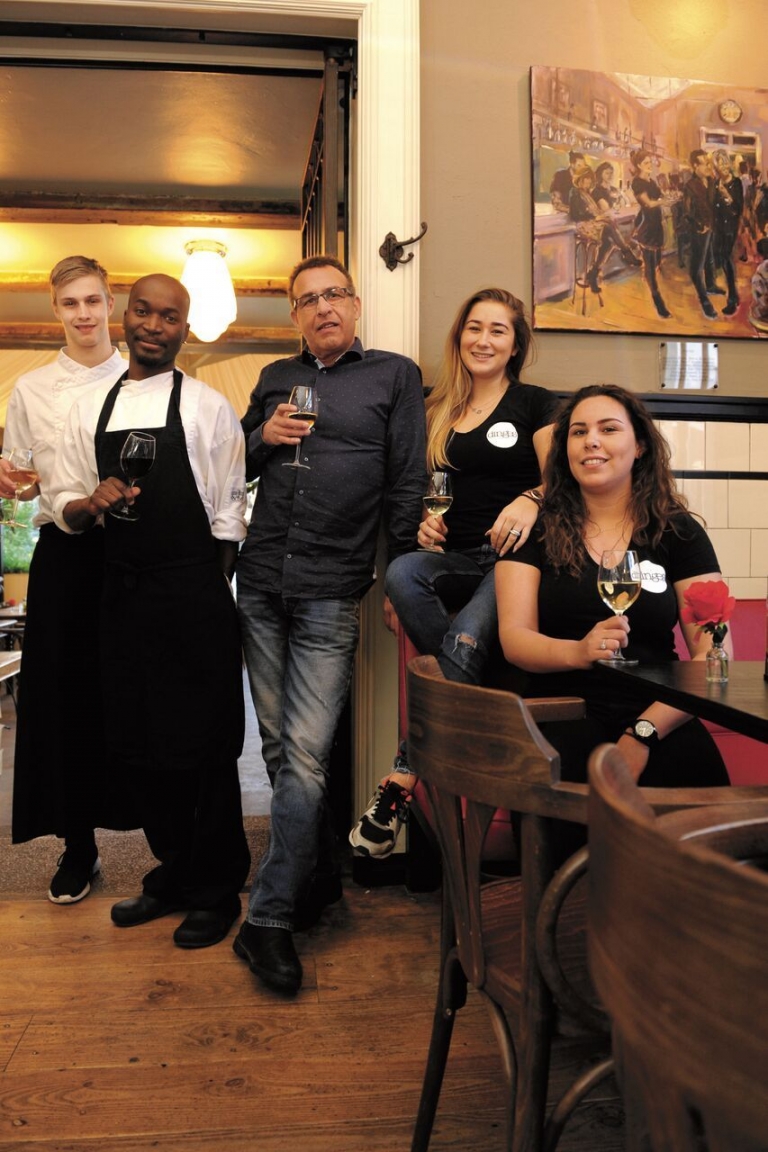 Eetcafé Dinges in monumentaal pand Cruquiusweg