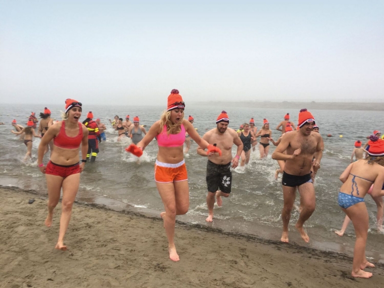 Nieuwjaarsduik strand Blijburg