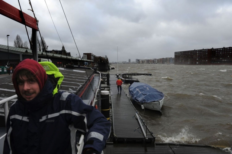 De Kwestie, Oostelijk Havengebied: semi-industriële omgeving of toeristische attractie?