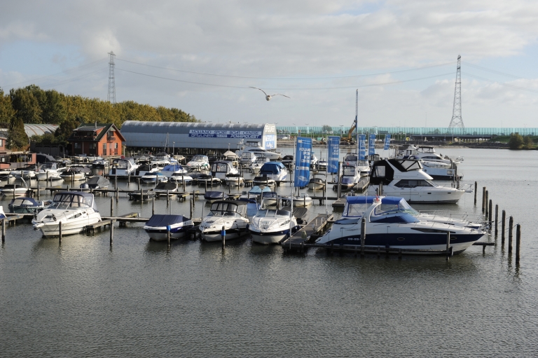 Nieuw land in de maak: Holland Sport Boat Centre schuift op