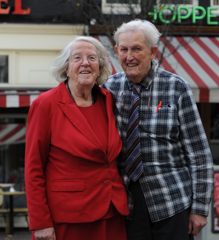 Henk en Alie van der Linde: op zoek naar de toneelkinderen van het Tropeninstituut