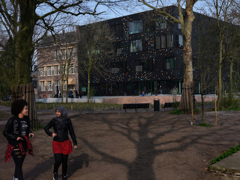 ‘Moderne architecten doen niet aan ornamentiek. Al zouden ze willen, ze kunnen het niet’