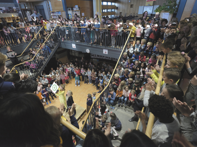 Mindfulness op school: ‘Kinderen voelen aan dat ze dit nodig hebben om tot rust te komen’