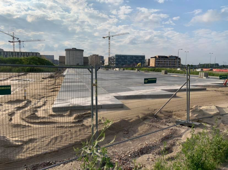 Grote zorgen over veiligheid kinderen en luchtvervuiling Zeeburgereiland