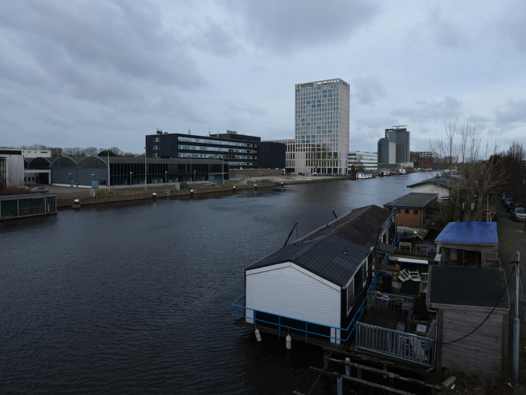 Van der Valk Hotel, Overamstel: 1 ster. ‘Als er maar baksteen in zit, dan is het goed’