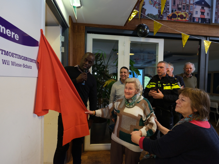 Ontmoetingsruimte Tugelahuis vernoemd naar onvermoeibare Tante Wil. ‘Ik ben altijd een rebel geweest’