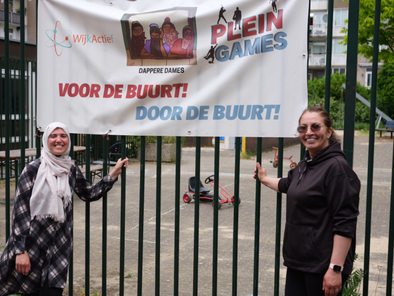 Dappere Dames delen eten uit: ‘De drempel om bij ons aan te kloppen is laag’