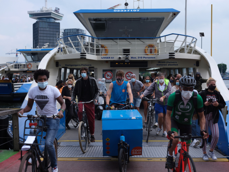 Workshops in het Tropenmuseum, mondkapjes met een twist