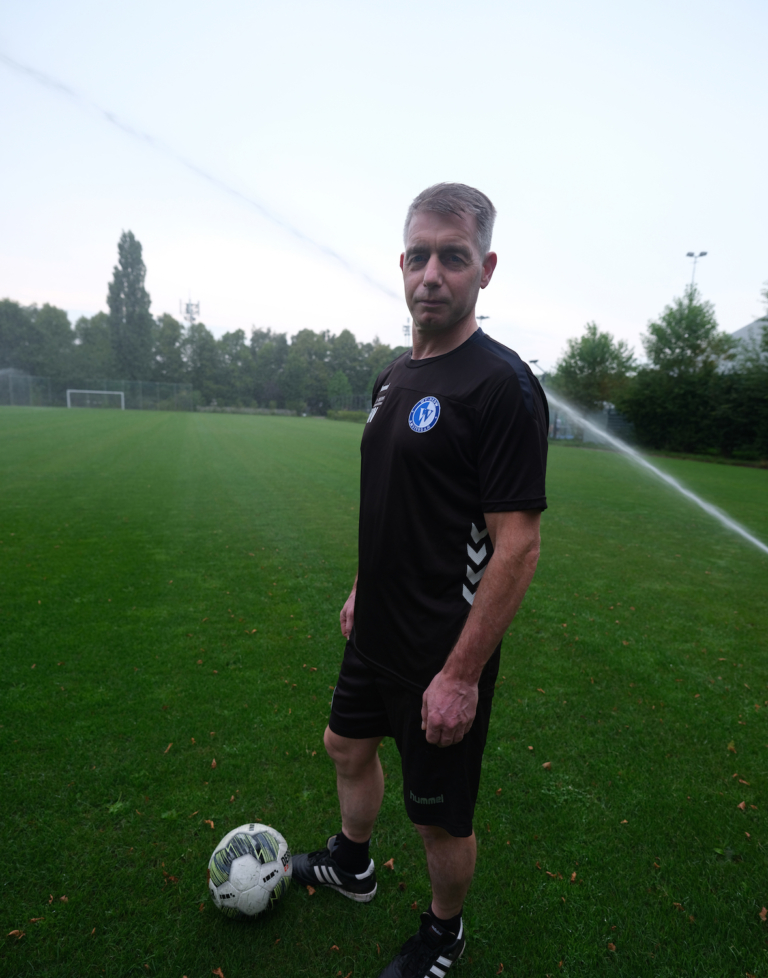 Trainer Marcel Valk hoopt op kampioenschap met WV-HEDW. ‘Ik vind dat het allemaal wat ambitieuzer mag’