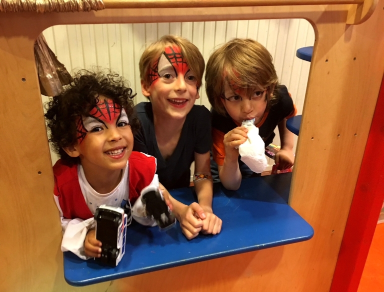 Poppenkast op het Iepenplein