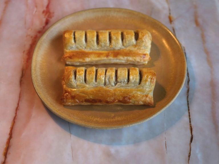 Recept: Ode aan het frikandelbroodje