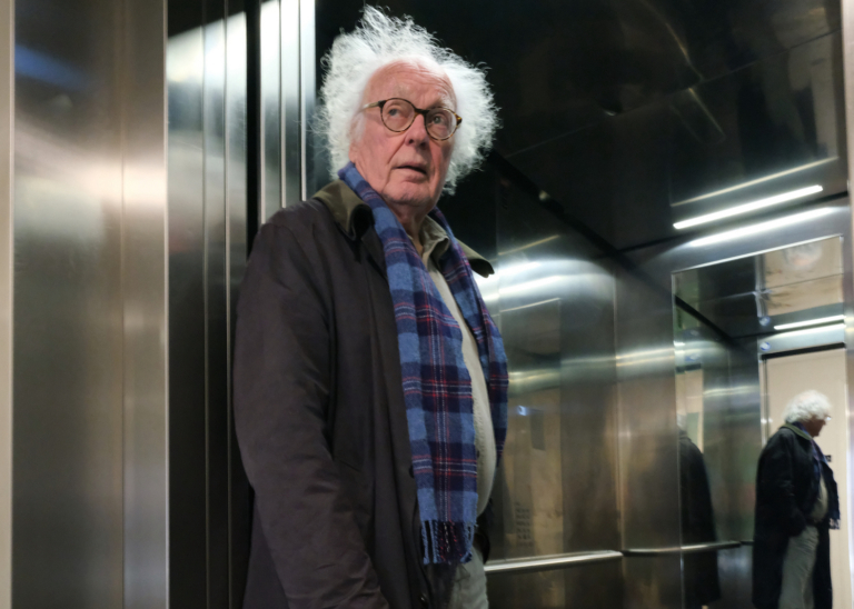 ‘Afblijven, gepeupel’