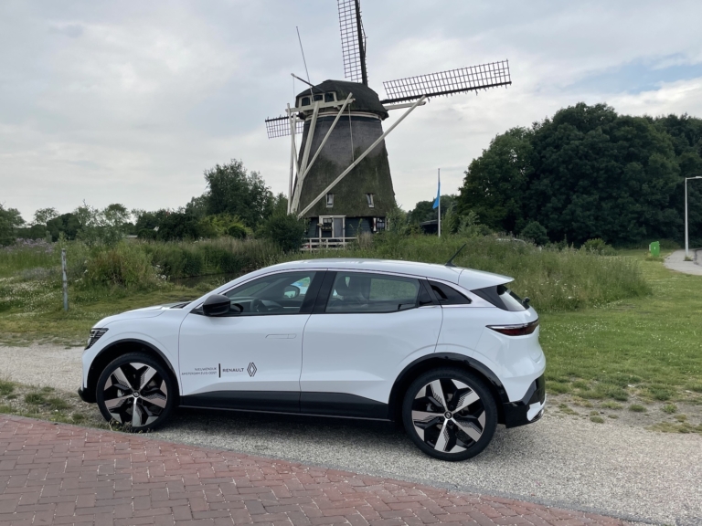 De Renault Megane E-tech is een van de beste elektrische auto’s in zijn klasse